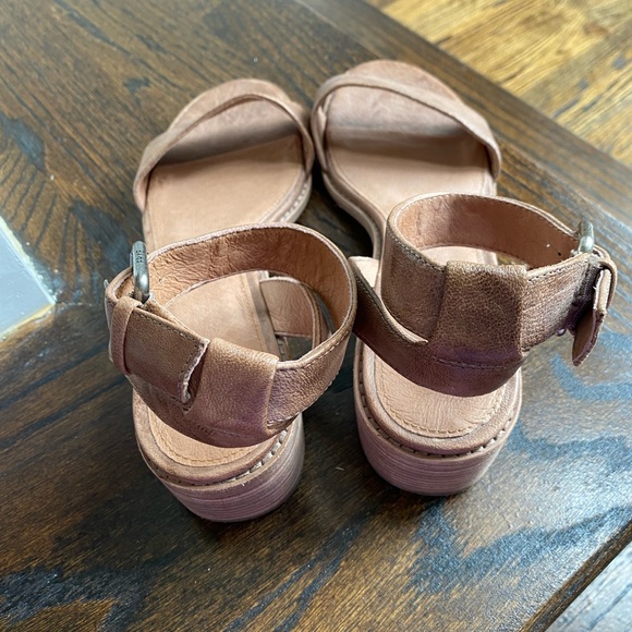 Frye Sandals tan - Picture 3 of 4